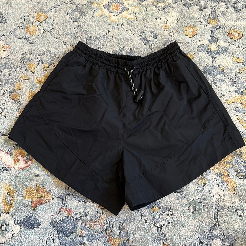 Lululemon Evergreen HR Short 4.5